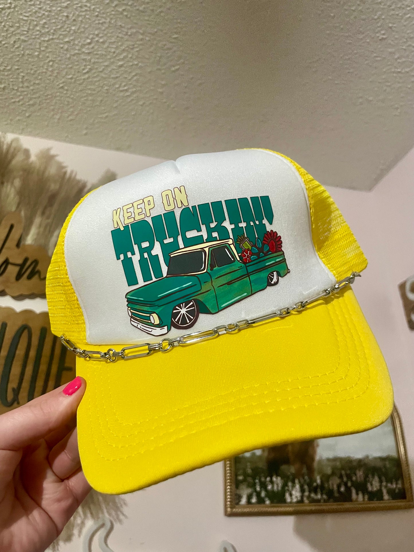 keep on truckin’ trucker hat