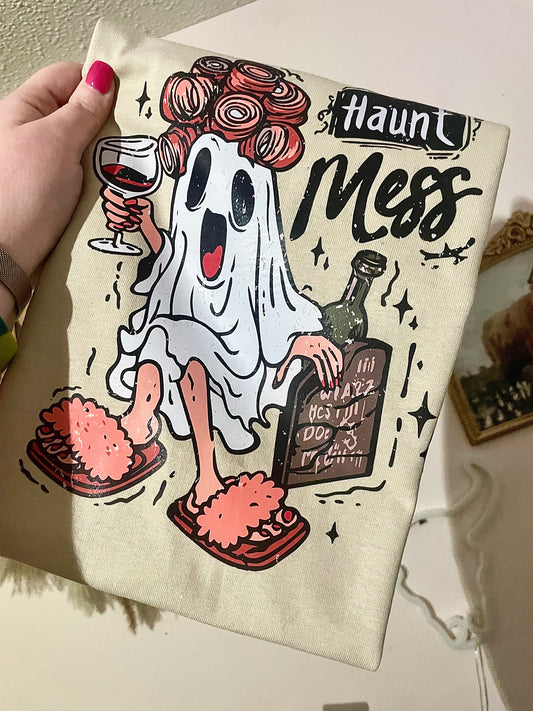 haunt mess tee